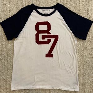 Aeropostale 87 T shirt white and blue size XL.